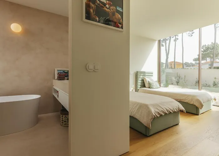 Moon Forest Retreat * Colares
